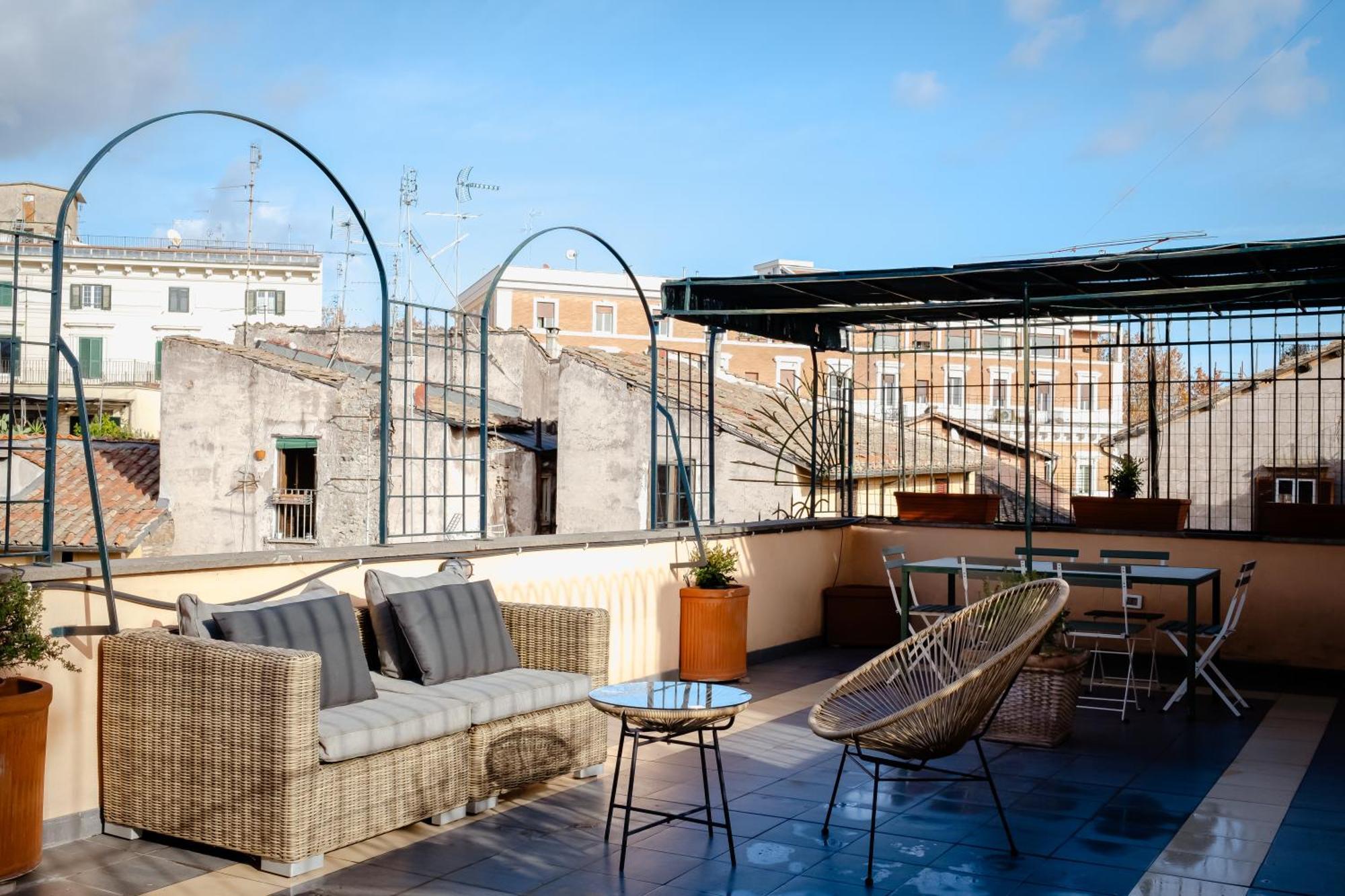 Amazing Penthouse With Terrace And Rooftop In Trastevere Rom Exterior foto